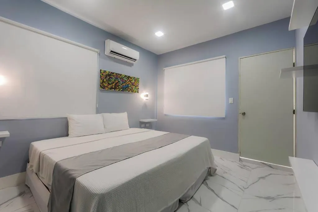 Playa Del Nino And Ferry Isla Mujeres 15 Minutes! Villa Cancun Holiday home